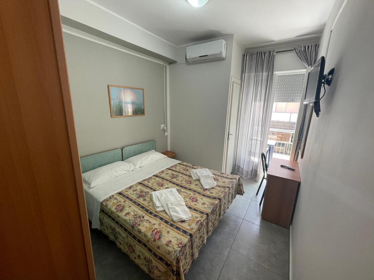 Hotel Piccari Nuova Gestione 리미니 외부 사진