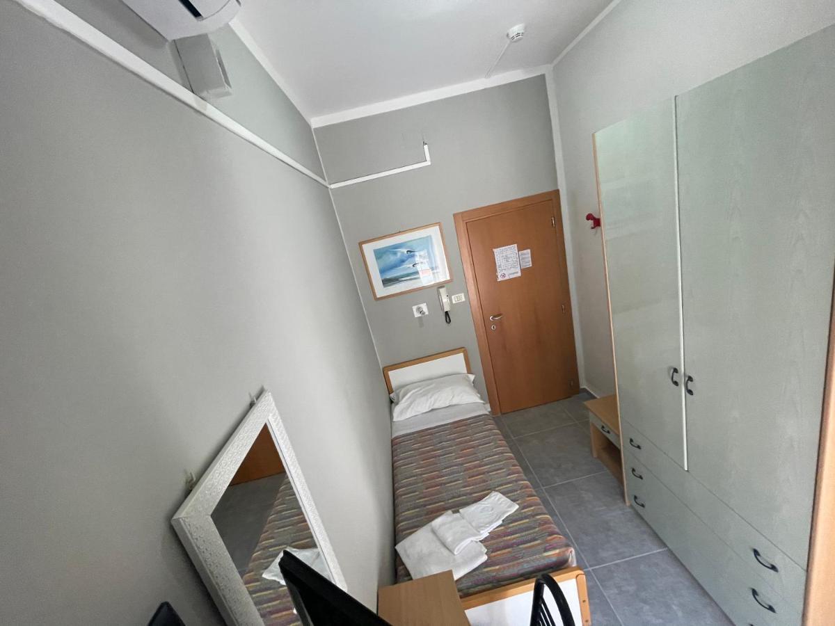 Hotel Piccari Nuova Gestione 리미니 외부 사진
