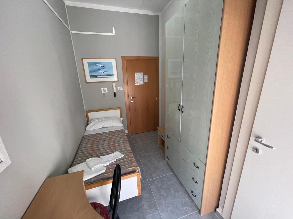 Hotel Piccari Nuova Gestione 리미니 외부 사진