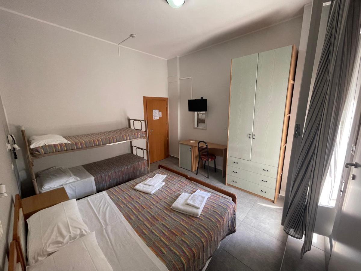 Hotel Piccari Nuova Gestione 리미니 외부 사진