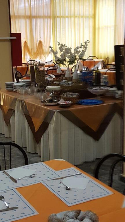 Hotel Piccari Nuova Gestione 리미니 외부 사진